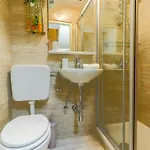 Center 3 Bedroom Apartment